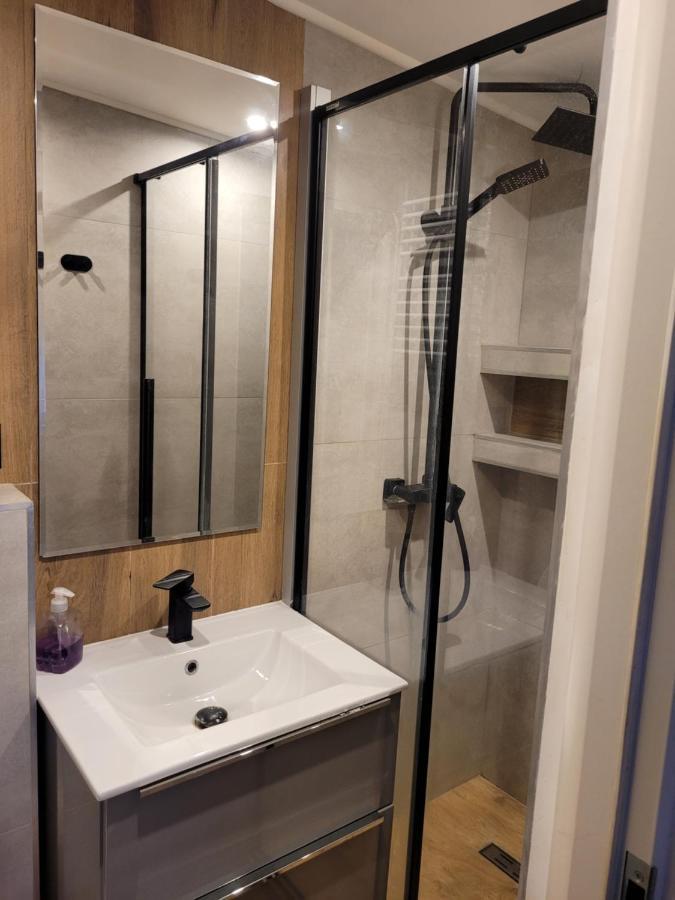 Apartament Cichy I Wygodny 스타로바 볼라 외부 사진