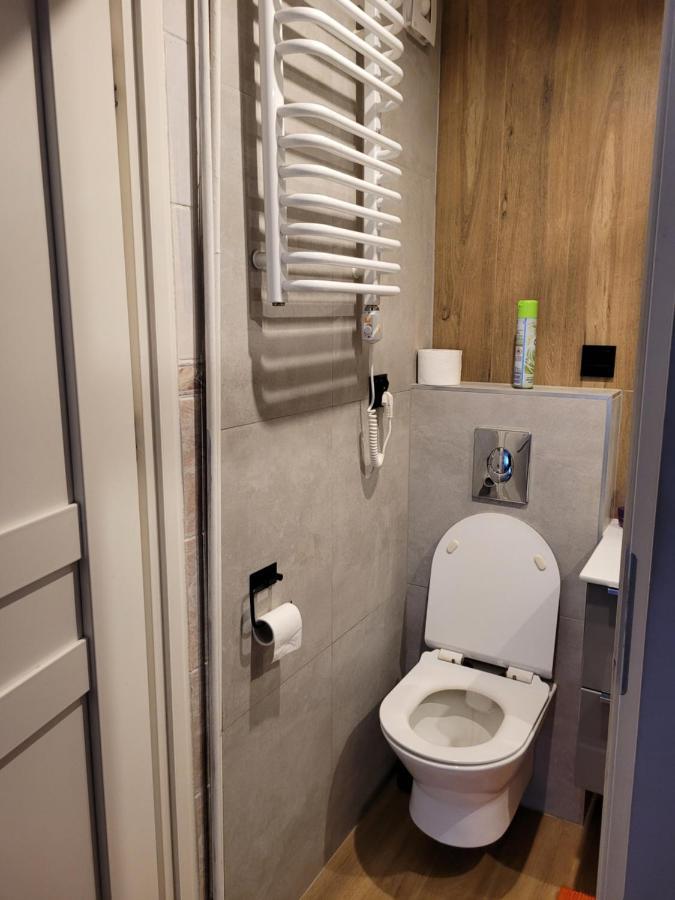 Apartament Cichy I Wygodny 스타로바 볼라 외부 사진